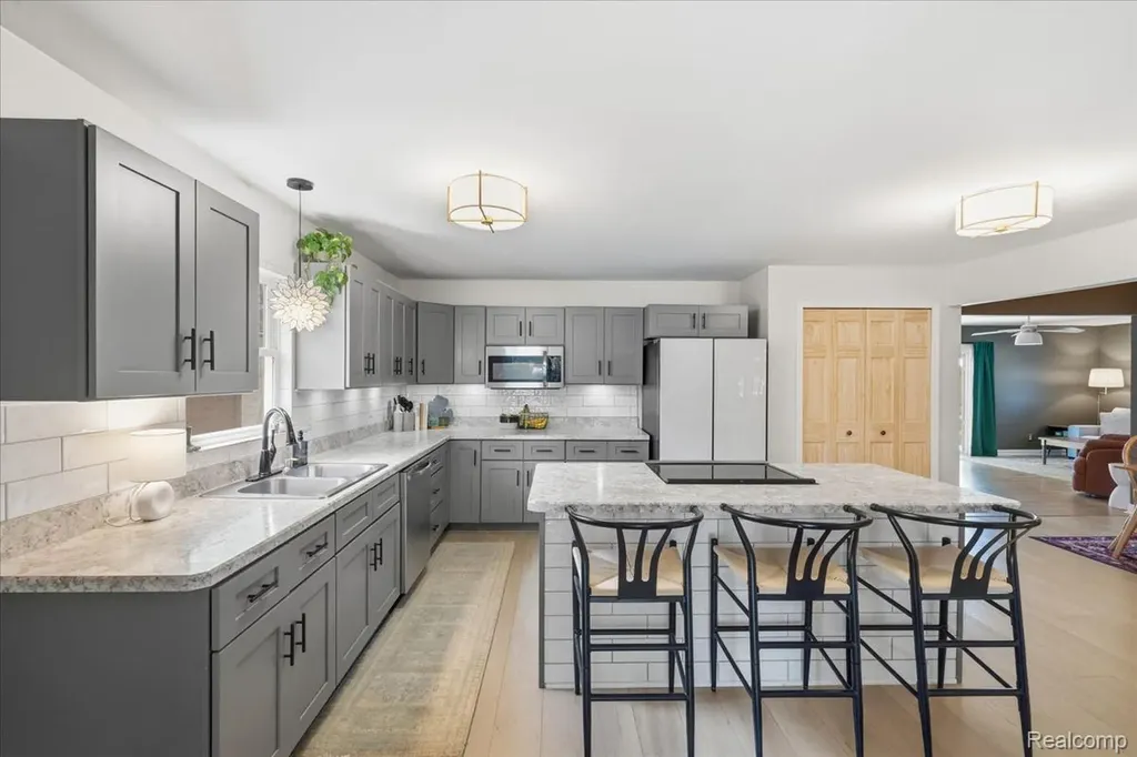 1475 N Irish Road Davison Township MI 48423