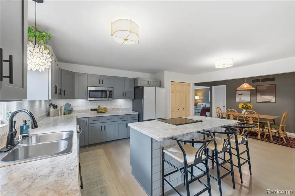 1475 N Irish Road Davison Township MI 48423