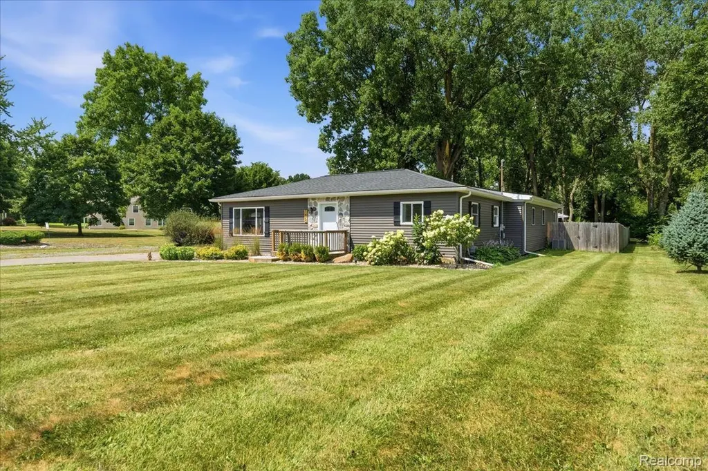 1475 N Irish Road Davison Township MI 48423
