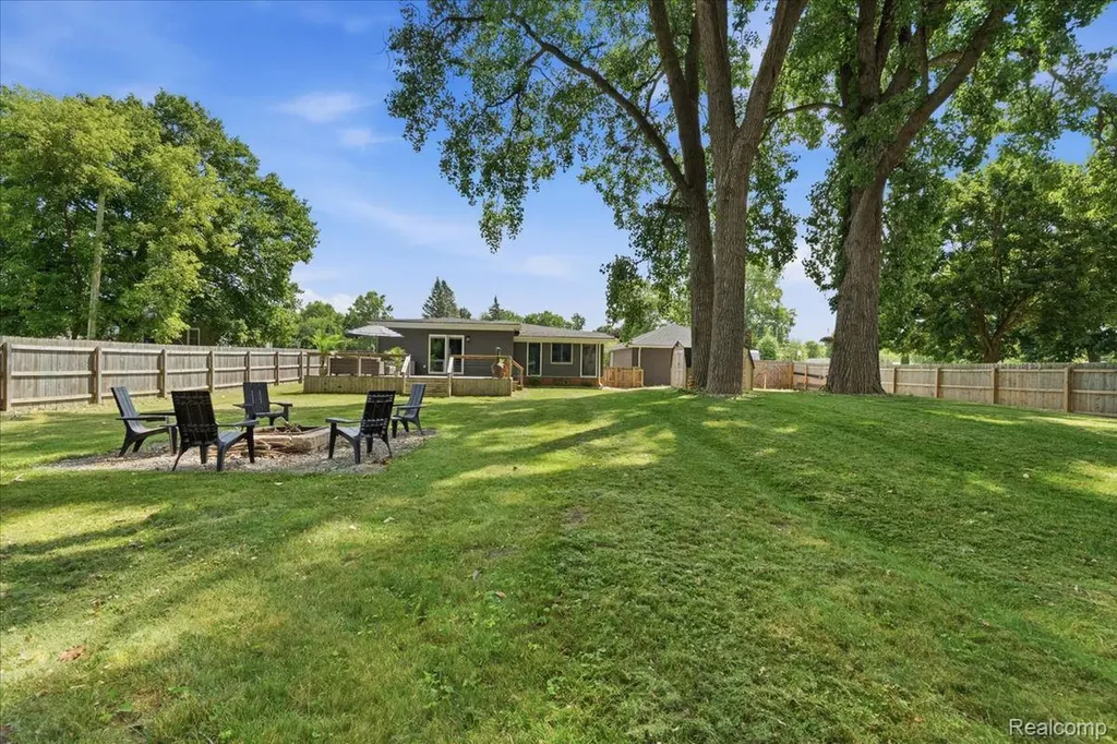 1475 N Irish Road Davison Township MI 48423