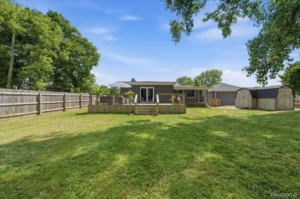 1475 N Irish Road Davison Township MI 48423