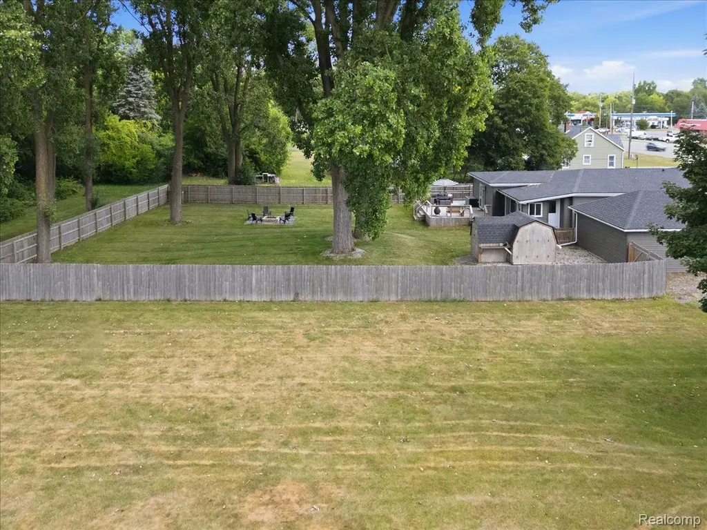 1475 N Irish Road Davison Township MI 48423
