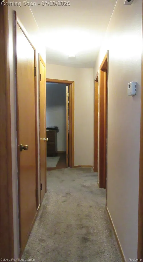 24503 Campbell Avenue Warren City MI 48089