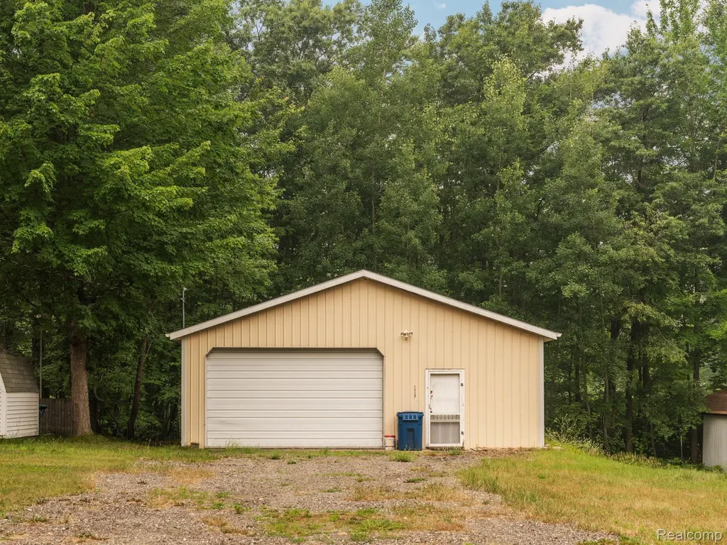 2117 Courtney Drive Hamilton Township MI 48625