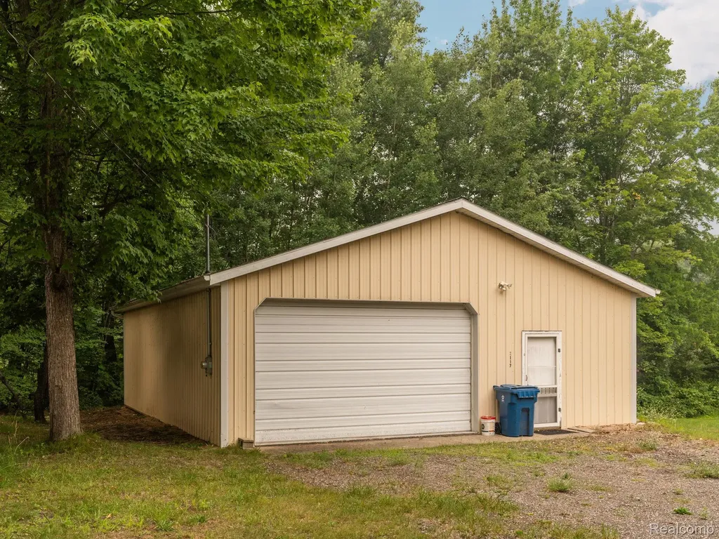 2117 Courtney Drive Hamilton Township MI 48625