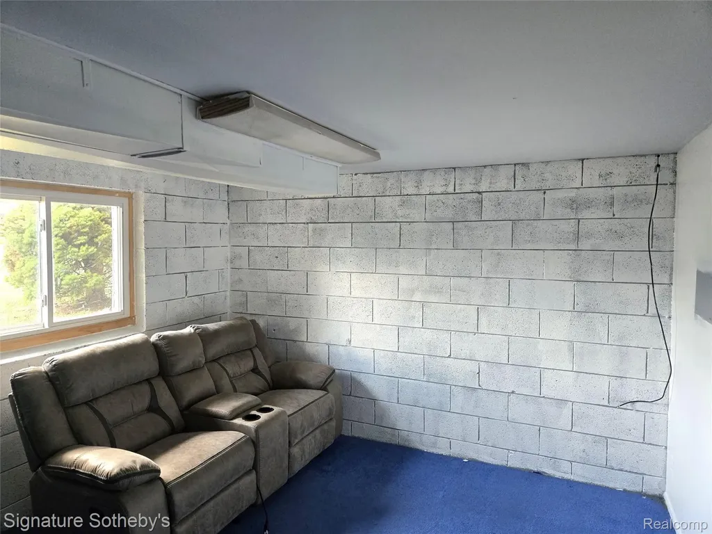 4821 Shelbyshire Drive Shelby Charter Township MI 48316