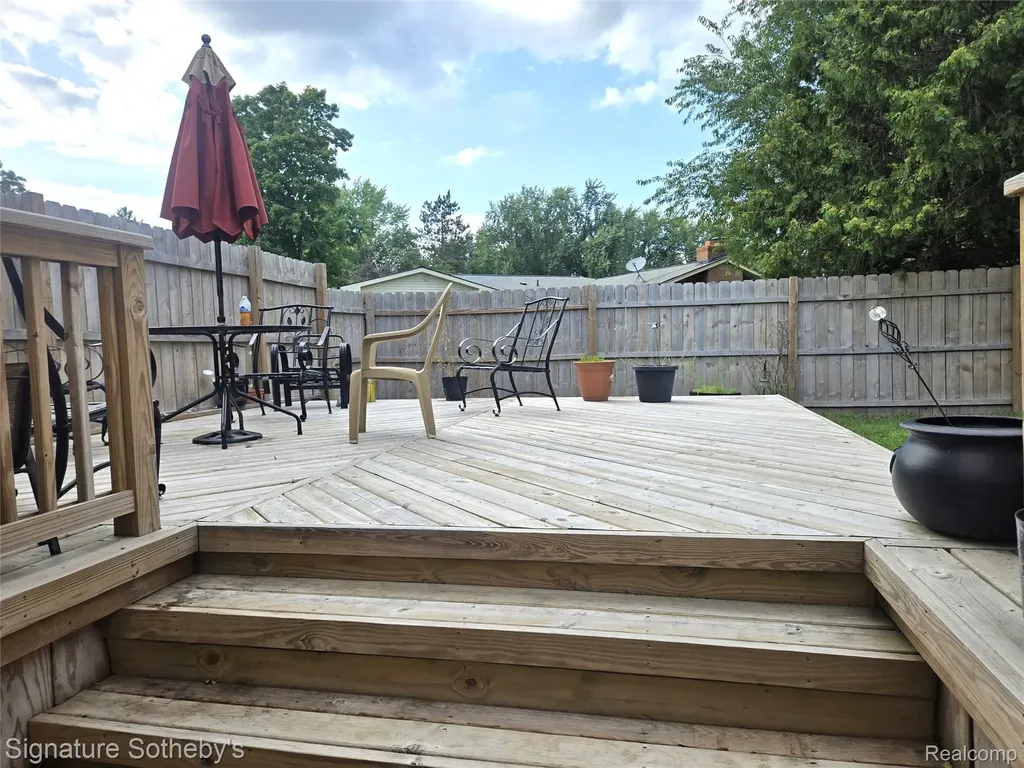 4821 Shelbyshire Drive Shelby Charter Township MI 48316