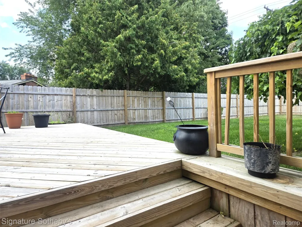 4821 Shelbyshire Drive Shelby Charter Township MI 48316