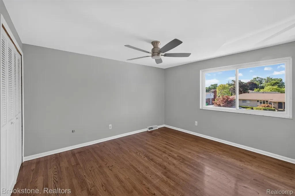 16072 Wrotham Court Clinton Charter Township MI 48038