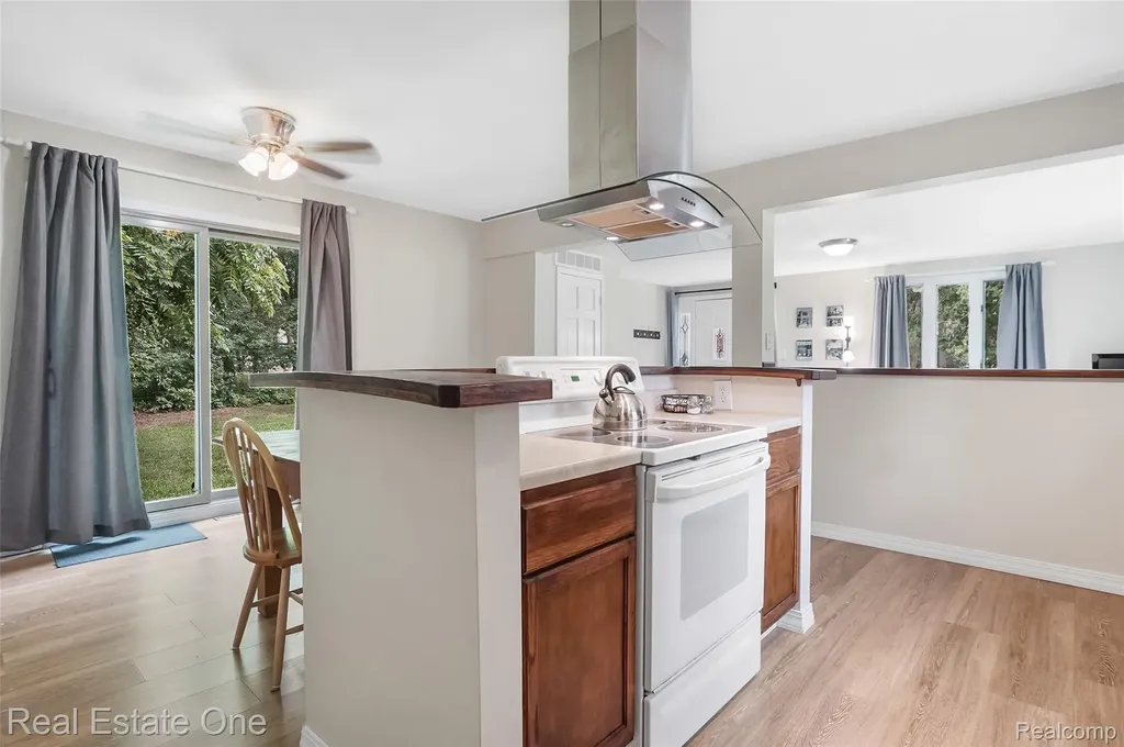 187 Clairemont Clairemont Drive Orion Charter Township MI 48362