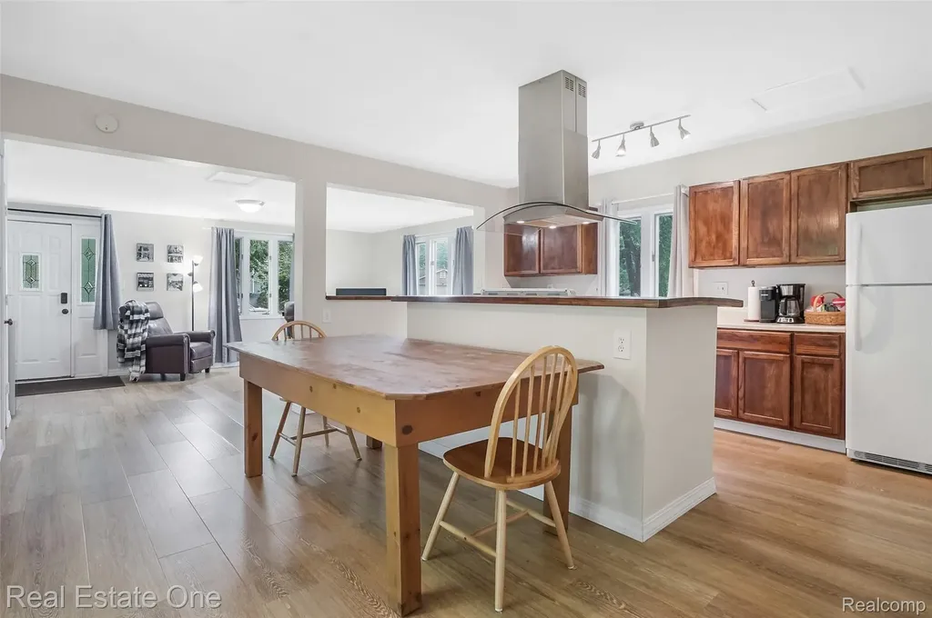 187 Clairemont Clairemont Drive Orion Charter Township MI 48362
