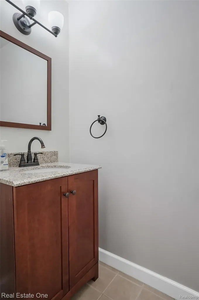 187 Clairemont Drive Orion Charter Township MI 48362