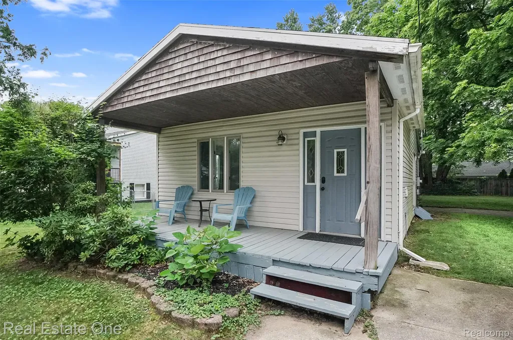 187 Clairemont Clairemont Drive Orion Charter Township MI 48362