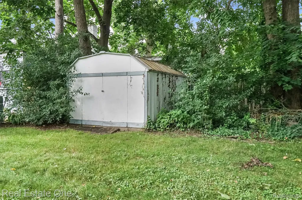 187 Clairemont Clairemont Drive Orion Charter Township MI 48362