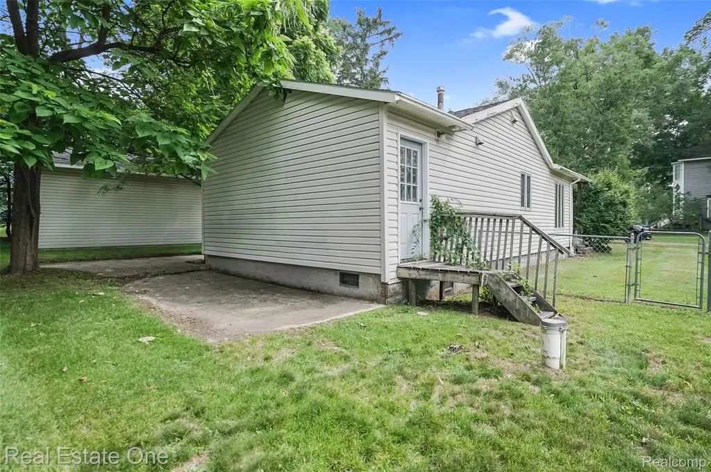 187 Clairemont Drive Orion Charter Township MI 48362