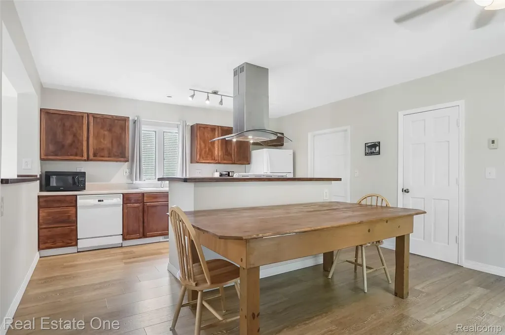 187 Clairemont Drive Orion Charter Township MI 48362