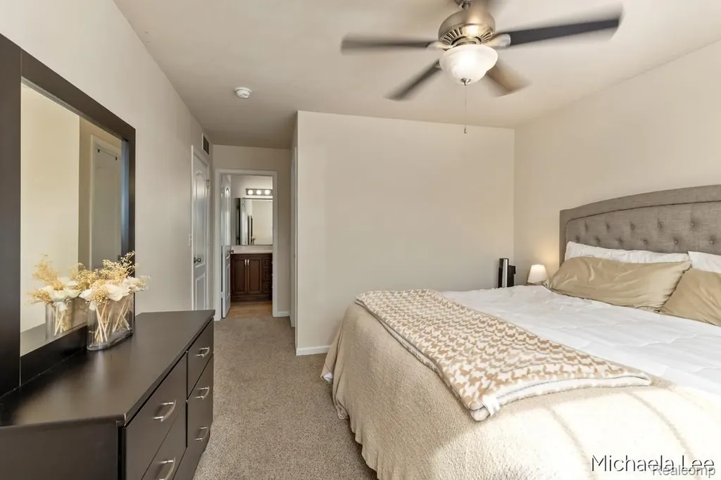 607 Nantucket Drive Lansing City MI 48906