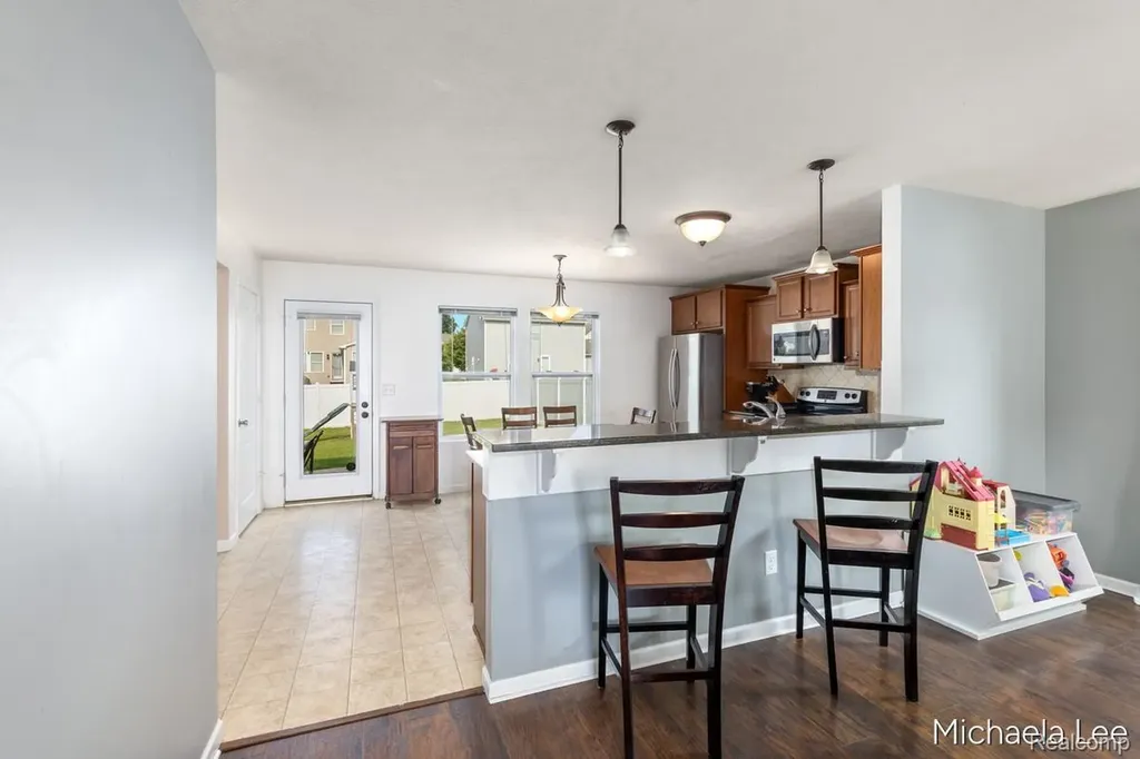 607 Nantucket Drive Lansing City MI 48906
