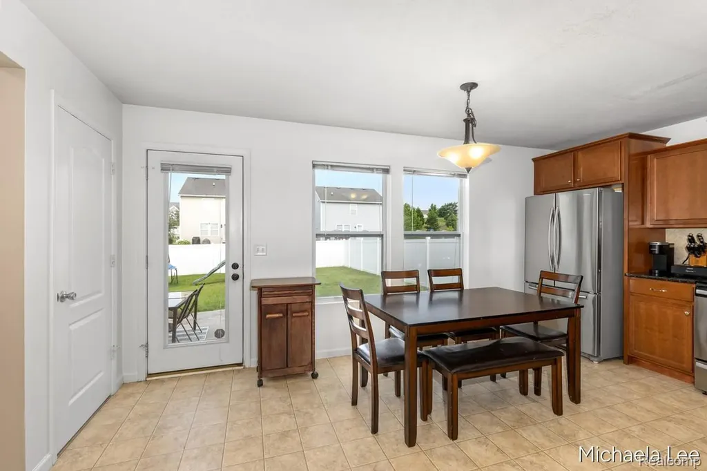 607 Nantucket Drive Lansing City MI 48906