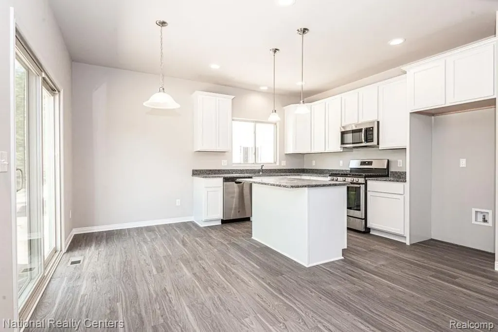 8311 Meadow Creek Drive Goodrich Village MI 48438