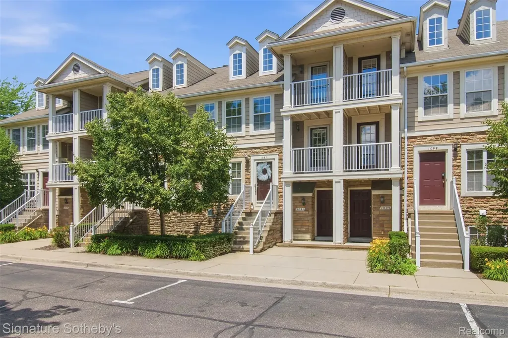1091 Beaver Run Troy City MI 48083