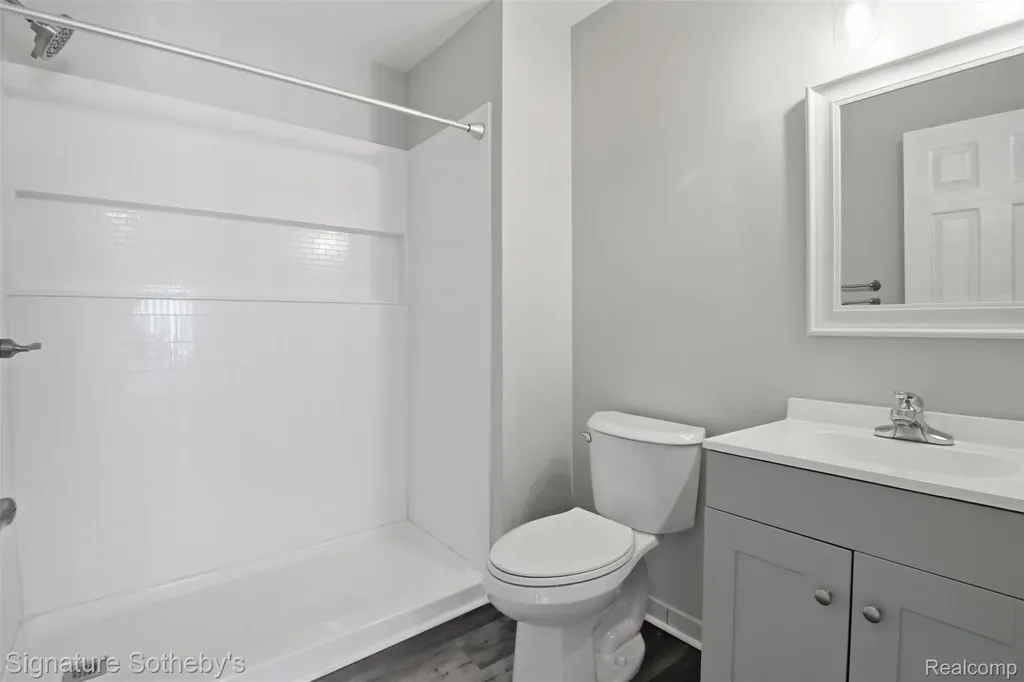 1091 Beaver Run Troy City MI 48083