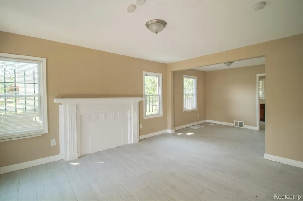 10676 Bonita Street Detroit City MI 48224