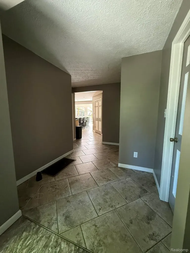 26800 Ballard Street Harrison Charter Township MI 48045