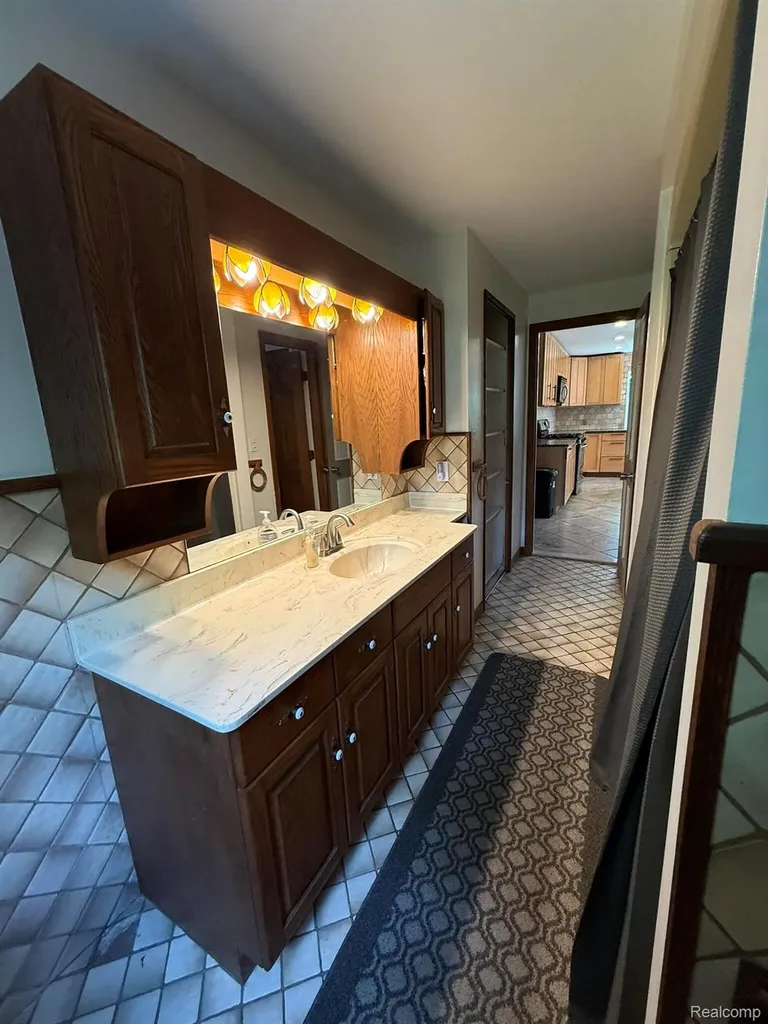 26800 Ballard Street Harrison Charter Township MI 48045