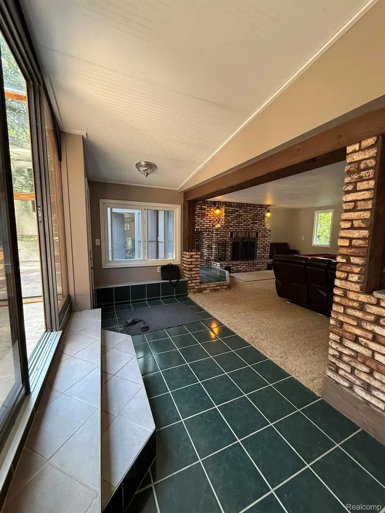 26800 Ballard Street Harrison Charter Township MI 48045