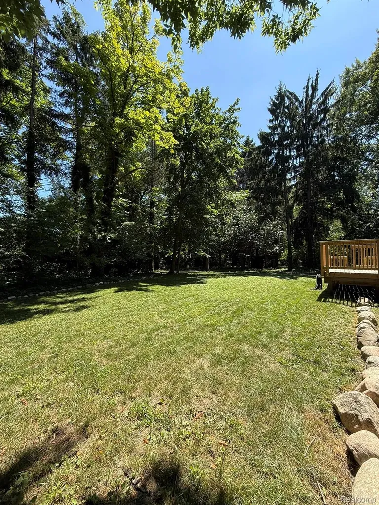 26800 Ballard Street Harrison Charter Township MI 48045