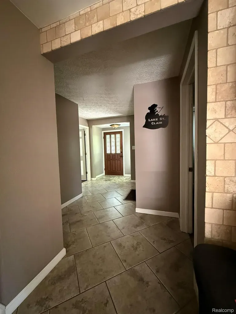 26800 Ballard Street Harrison Charter Township MI 48045