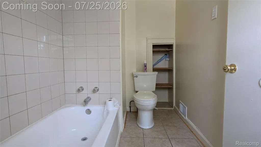 463 Raeburn Street Pontiac City MI 48342