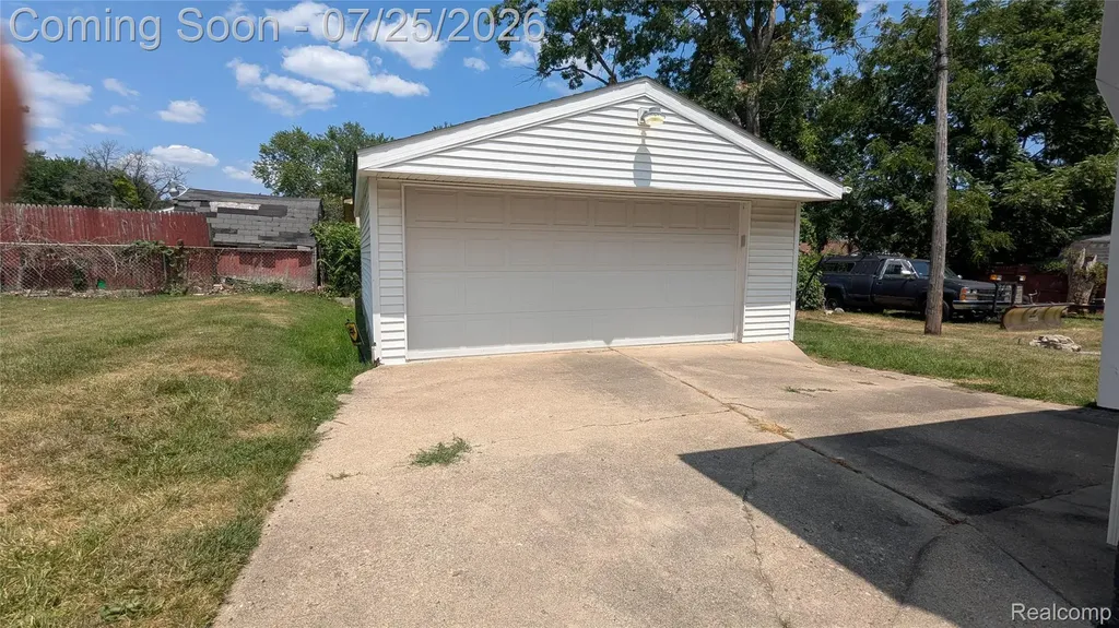 463 Raeburn Street Pontiac City MI 48342