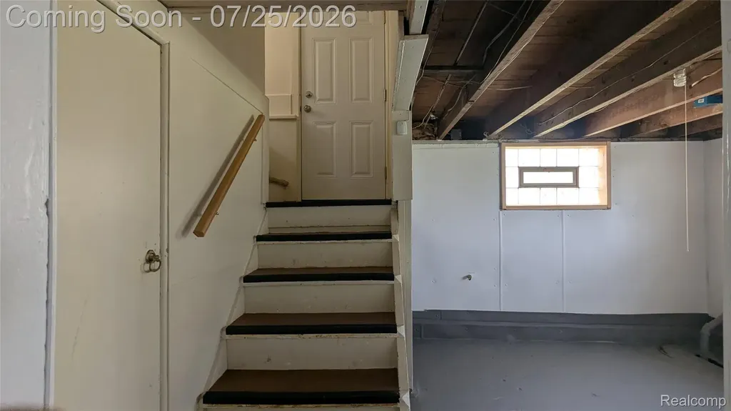 463 Raeburn Street Pontiac City MI 48342