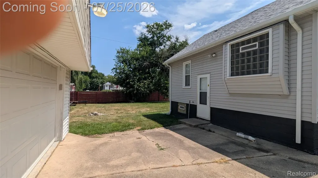 463 Raeburn Street Pontiac City MI 48342