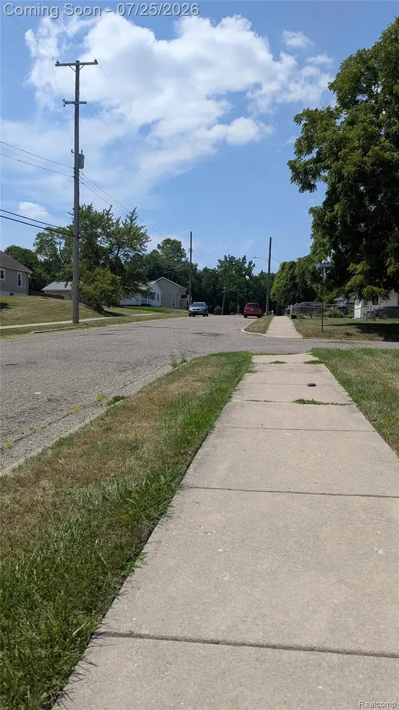 463 Raeburn Street Pontiac City MI 48342
