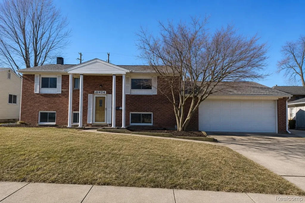11424 Hazel Avenue Grand Blanc City MI 48439