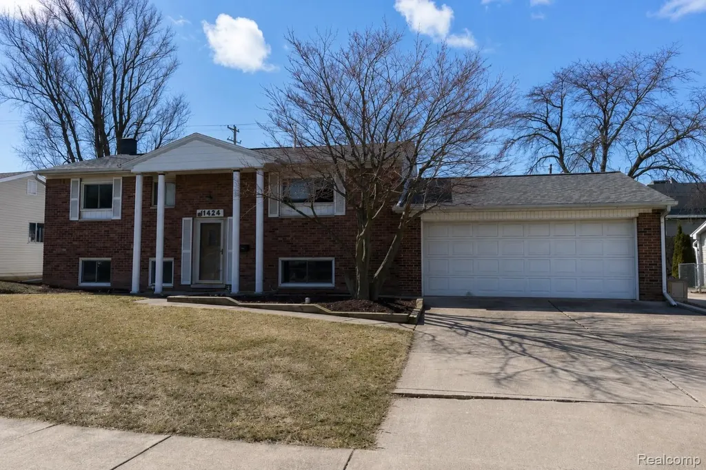 11424 Hazel Avenue Grand Blanc City MI 48439