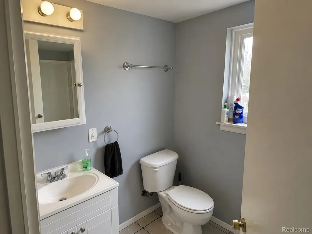 11424 Hazel Avenue Grand Blanc City MI 48439