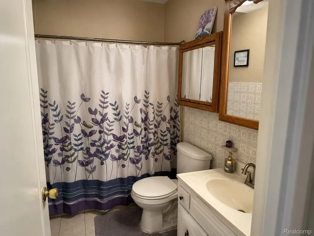 11424 Hazel Avenue Grand Blanc City MI 48439