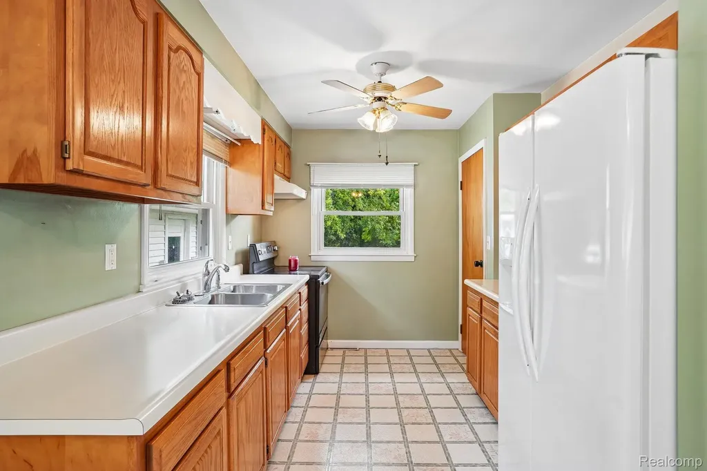 1909 Pero Lake Road Oregon Township MI 48446