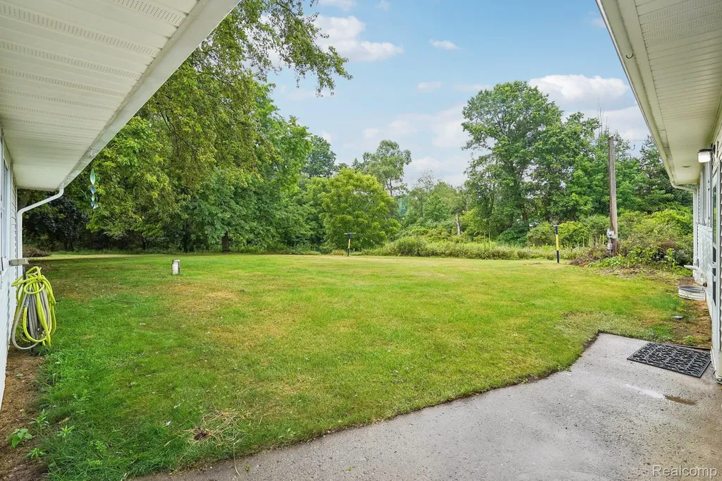 1909 Pero Lake Road Oregon Township MI 48446