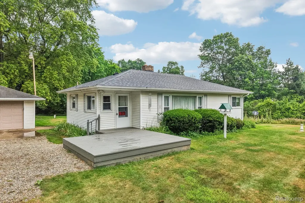 1909 Pero Lake Road Oregon Township MI 48446