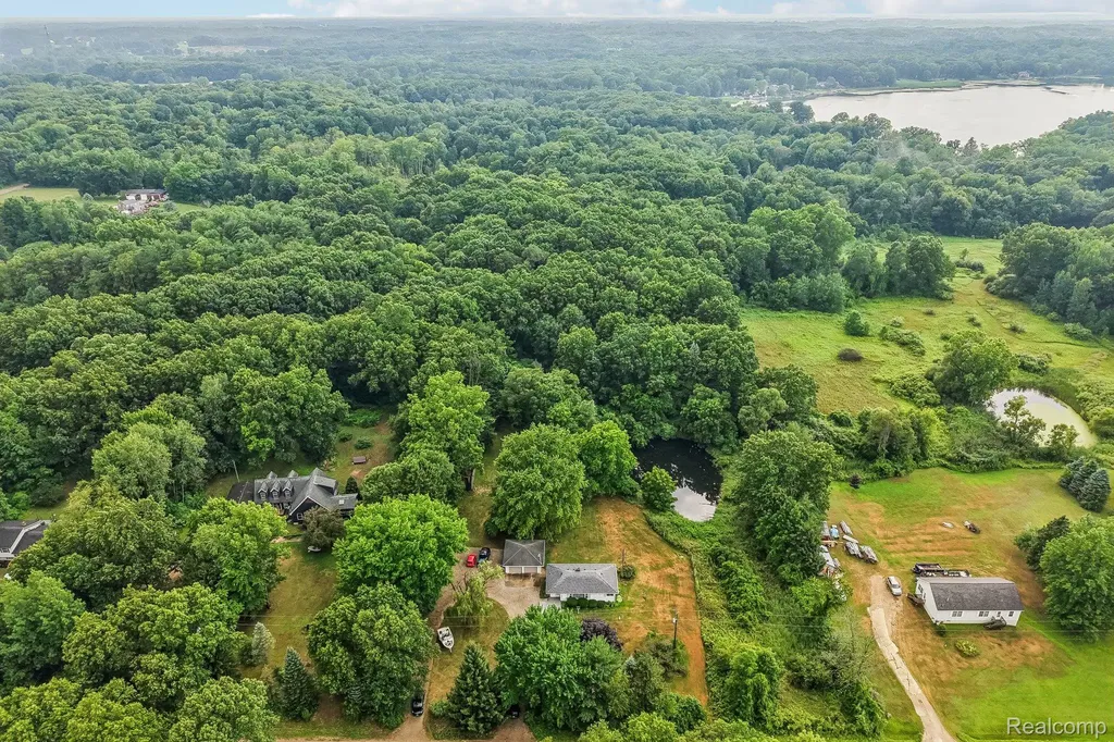 1909 Pero Lake Road Oregon Township MI 48446