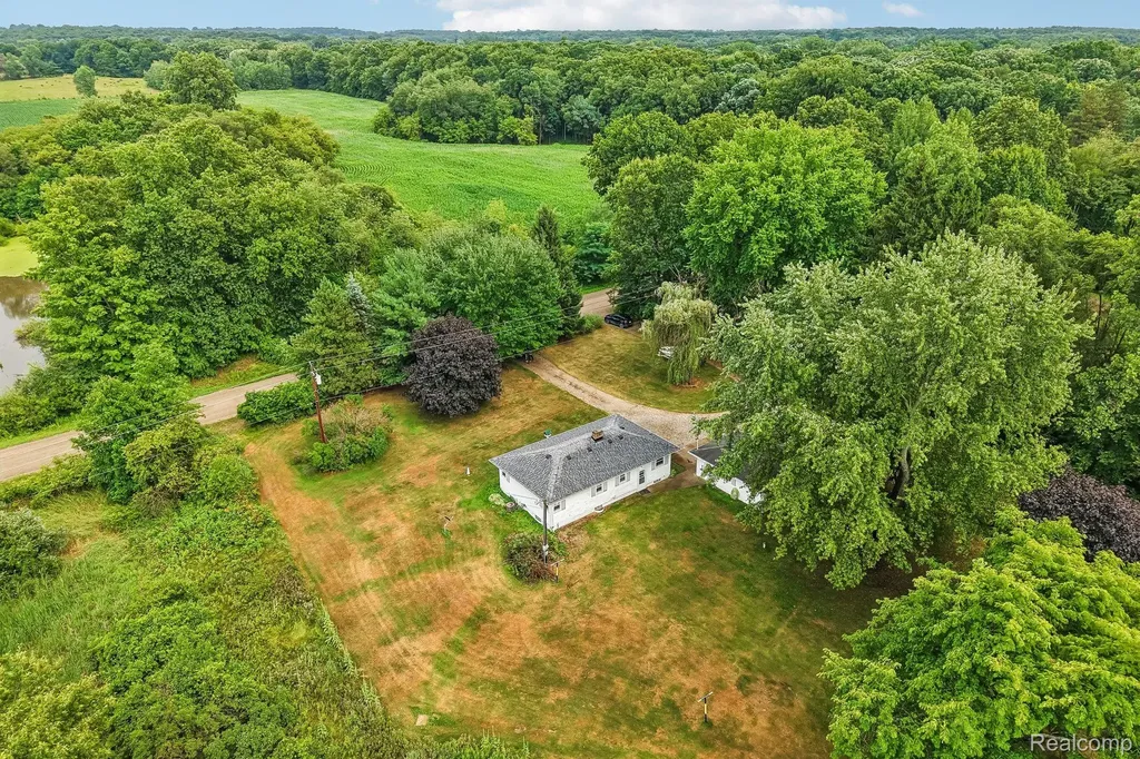 1909 Pero Lake Road Oregon Township MI 48446