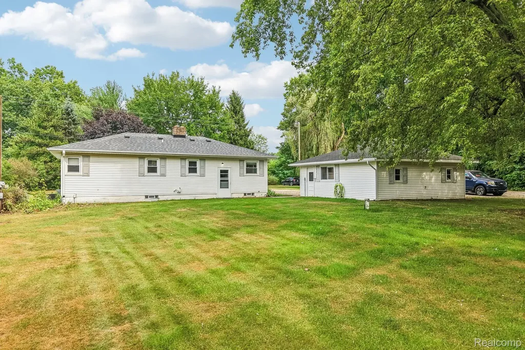 1909 Pero Lake Road Oregon Township MI 48446
