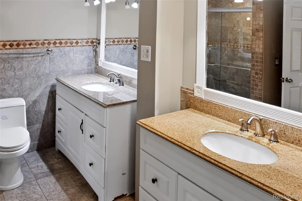 7364 Balsam Court Unit 32 West Bloomfield Charter Township MI 48322
