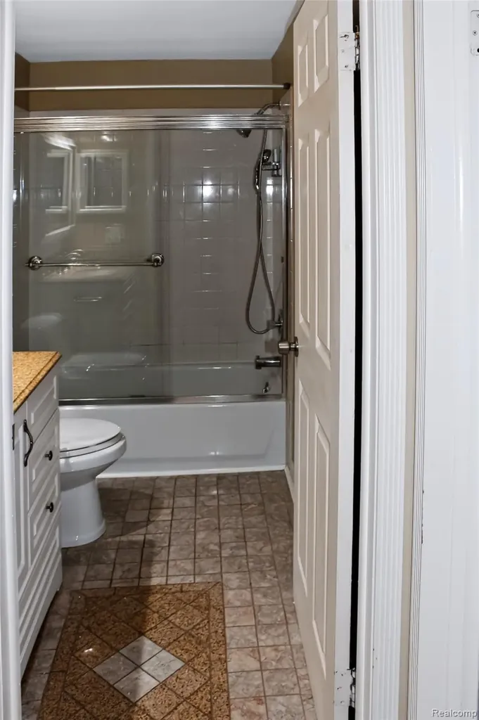 7364 Balsam Court Unit 32 West Bloomfield Charter Township MI 48322