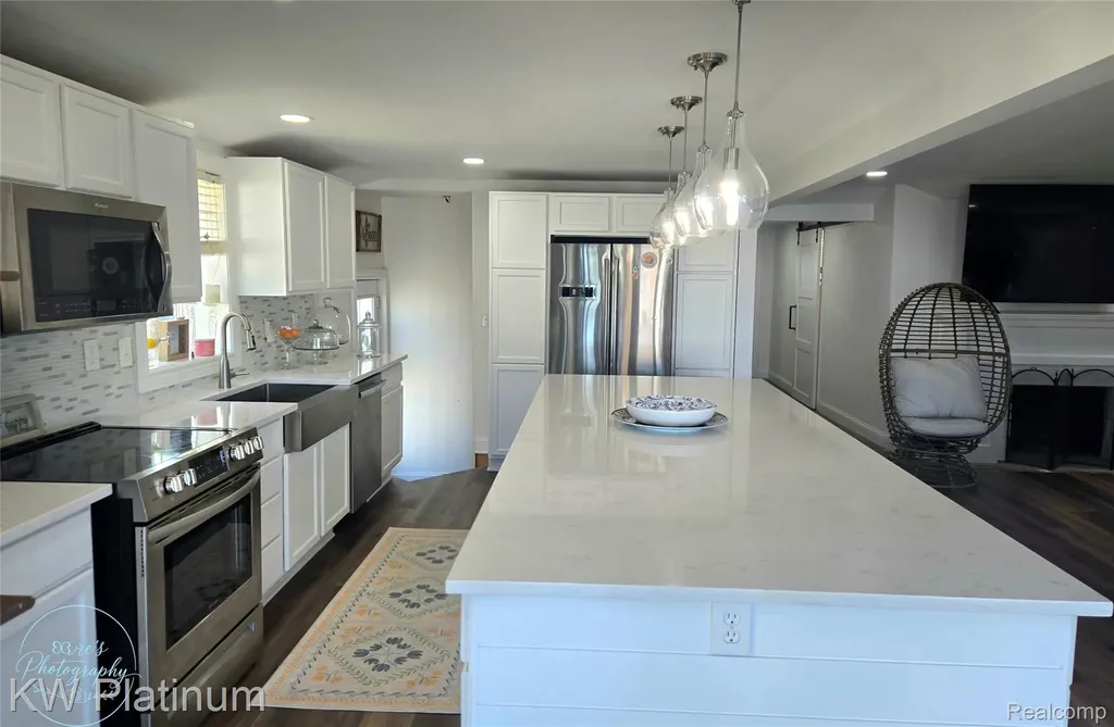 7146 Hillcrest Drive Burtchville Township MI 48059